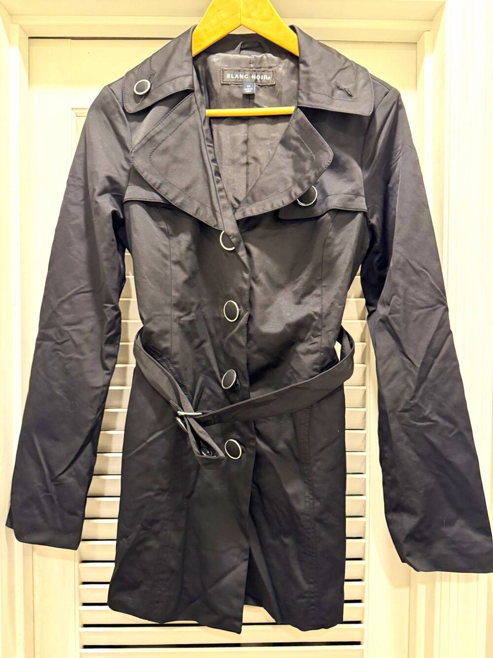 Blanc Noir Women’s Black Belted Button Trench Coat Lined Mid-Length Size M EM210